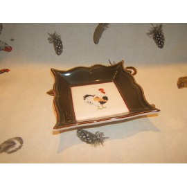 Empty Pocket Square Bronze Court Normande