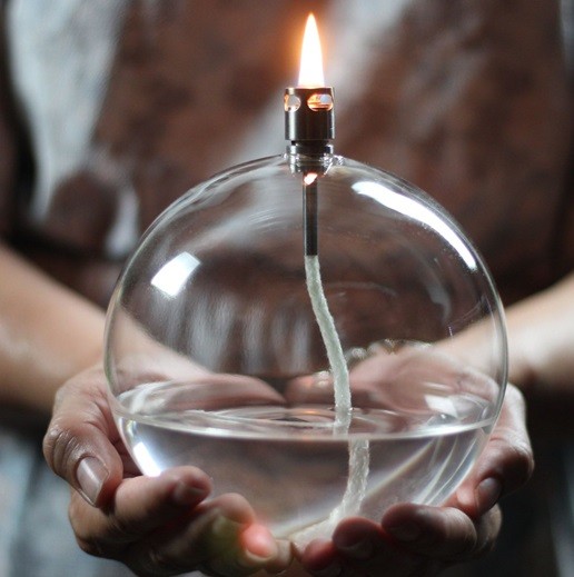 Top 5 des utilisations de la lampe à huile Peri - Bougie en verre